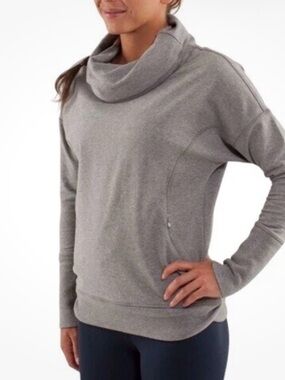Lululemon Athletica Women’s Size 4 Mock Neck Light Gray Sweatshirt Sweater